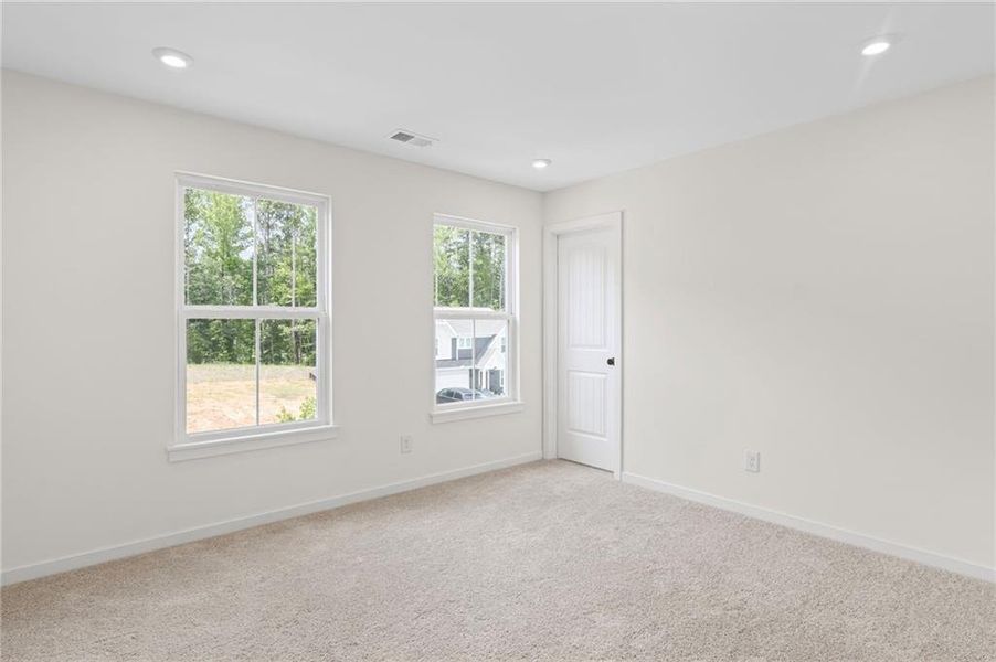 Spacious, unfurnished interior of a new home in Sage Woods, Dallas (Image 28).