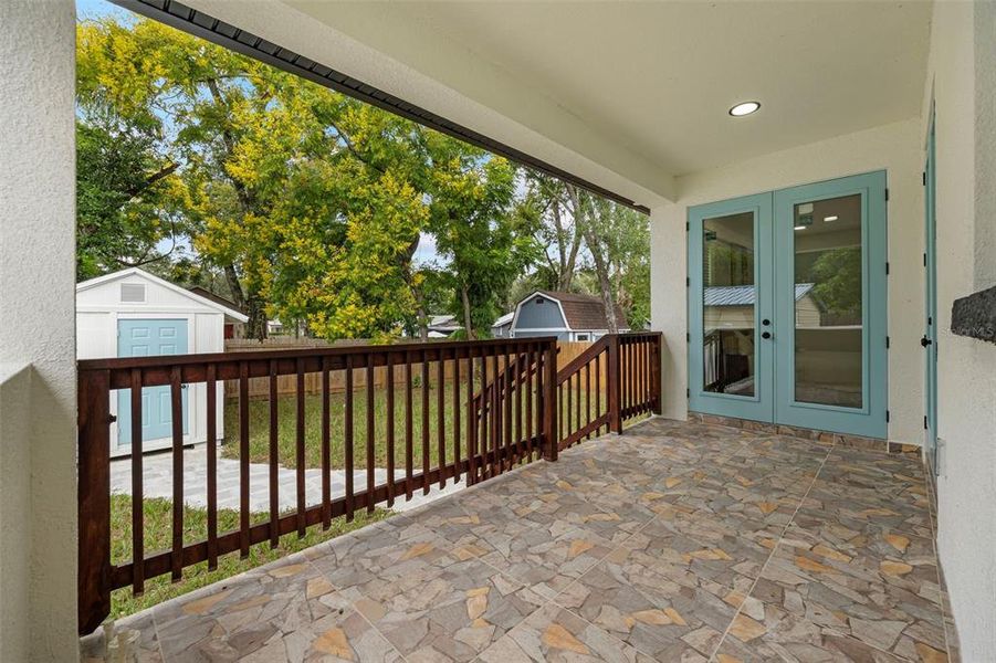 Exterior details and patio area of a home in , Tampa (Image 29).