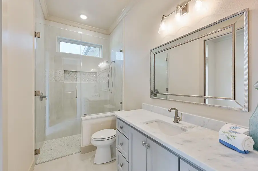 Attached secondary bathroom