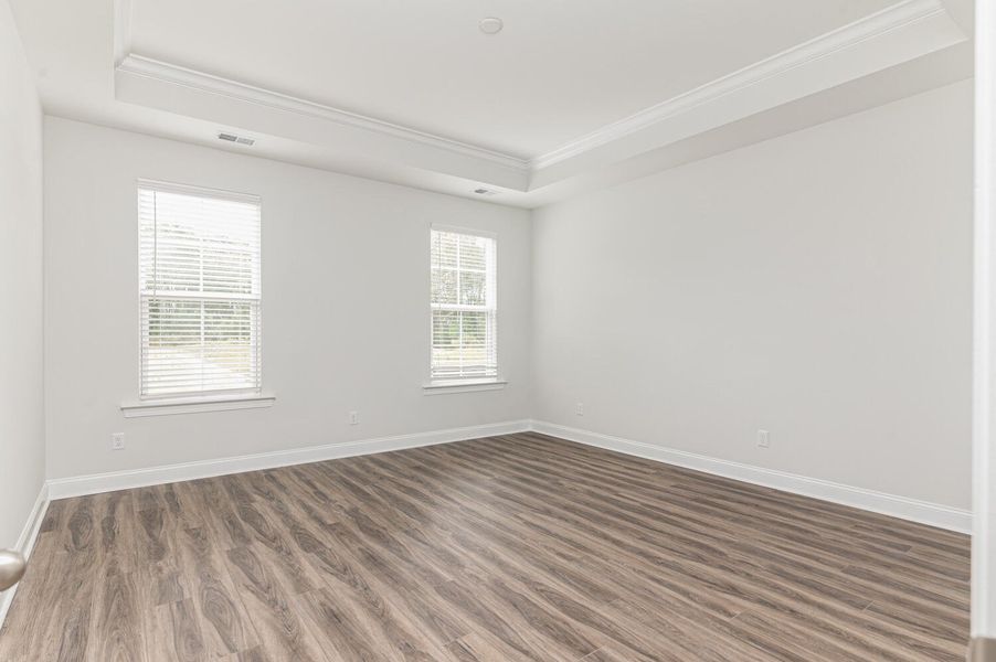 Spacious, unfurnished interior of a new home in , Summerville (Image 12).