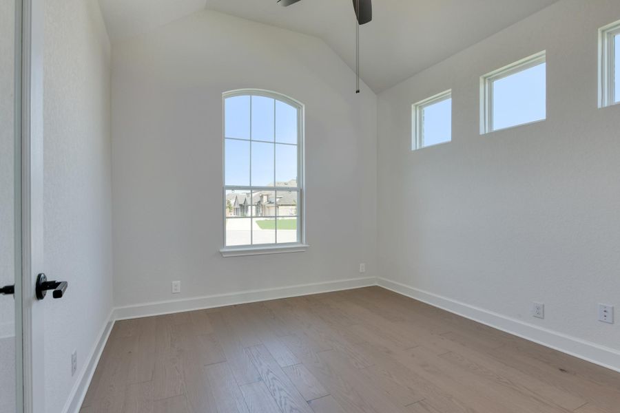 Representative unfurnished interior of a home built from the Nathaniel by Ashton Woods in Megan's Landing 70's, Castroville (Image 20).