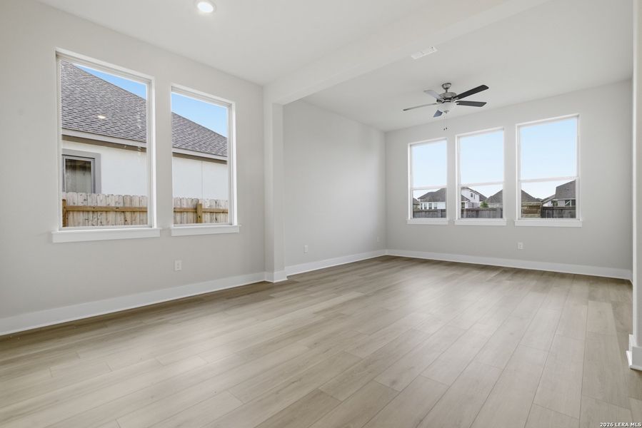 Spacious, unfurnished interior of a new home in Legacy at Lake Dunlap, New Braunfels (Image 24).