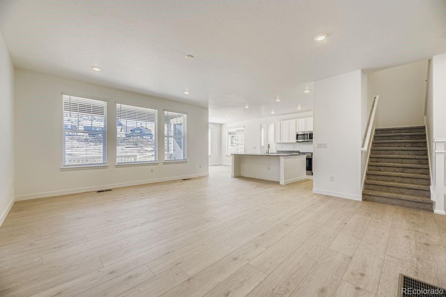 Spacious, unfurnished interior of a new home in Ken-Caryl Ranch: The Monarch Collection, Littleton (Image 8).