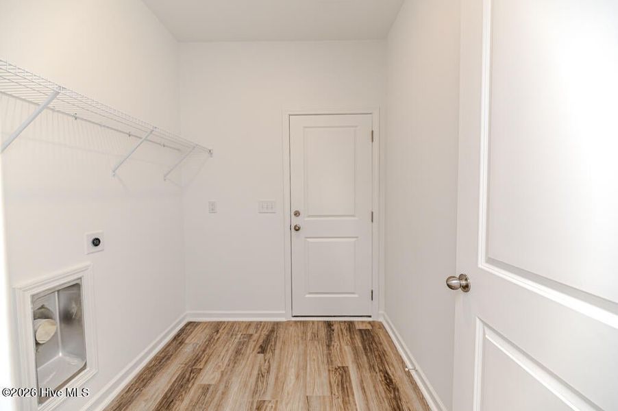 Spacious, unfurnished interior of a new home in Fords Reach, Bolivia (Image 31).