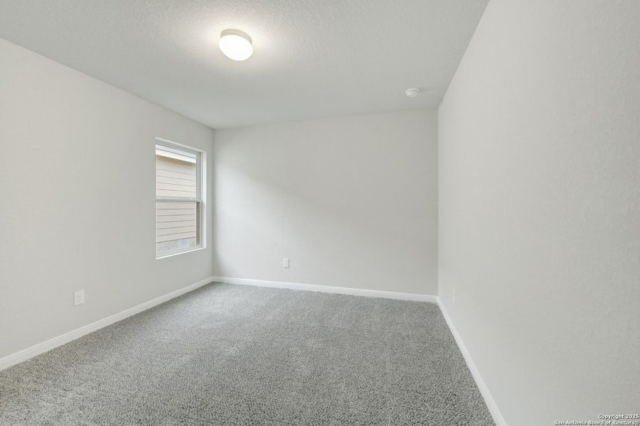 Spacious, unfurnished interior of a new home in Paloma Park, Converse (Image 27).
