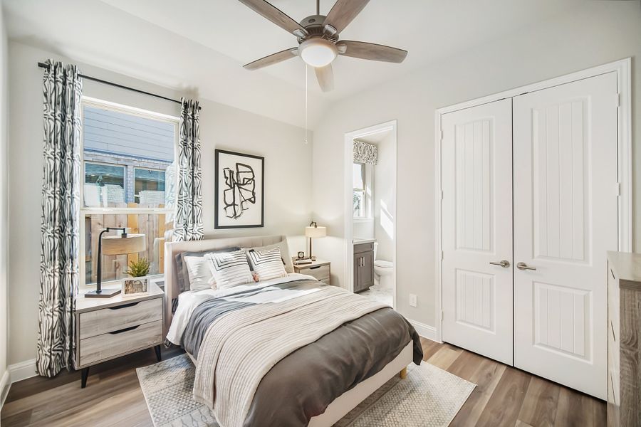 Representative furnished interior of a home built from the Mckinney by Beazer Homes in Timber Hollow: Heritage Collection, Magnolia (Image 6).