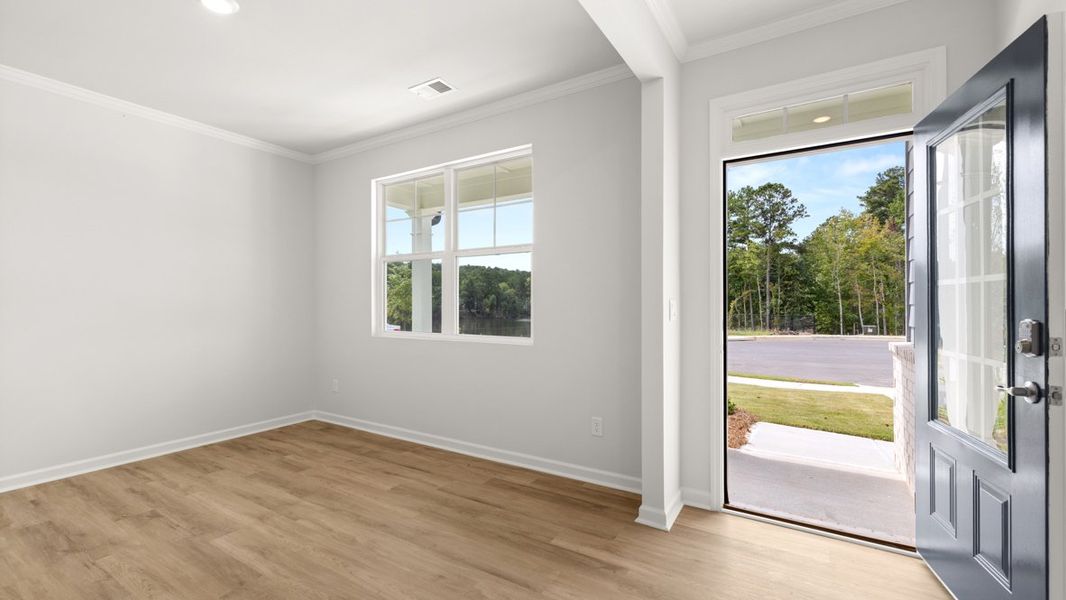 Representative unfurnished interior of a home built from the Salem by D.R. Horton in Fairway 17 at Mirror Lake, Villa Rica (Image 15).