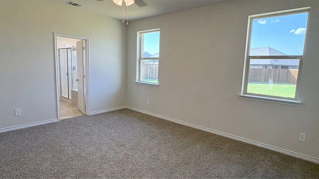 Spacious, unfurnished interior of a new home in Madera, Royse City (Image 16).