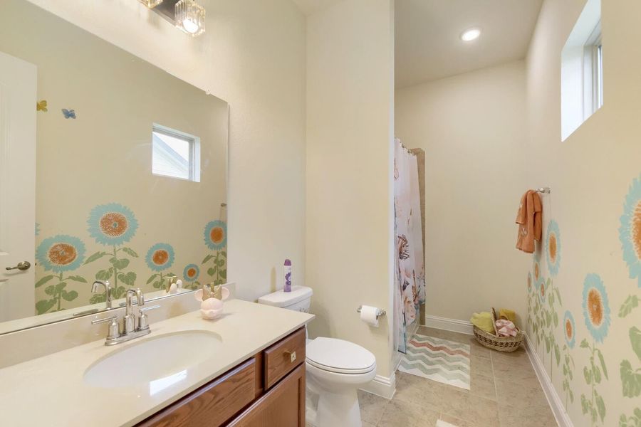 Furnished interior view inside a new home in , Katy (Image 13).