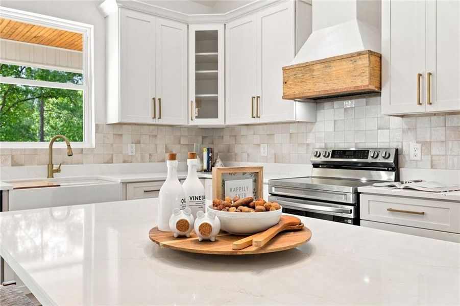 Close-up of interior finishes inside a home in , Resaca (Image 18).