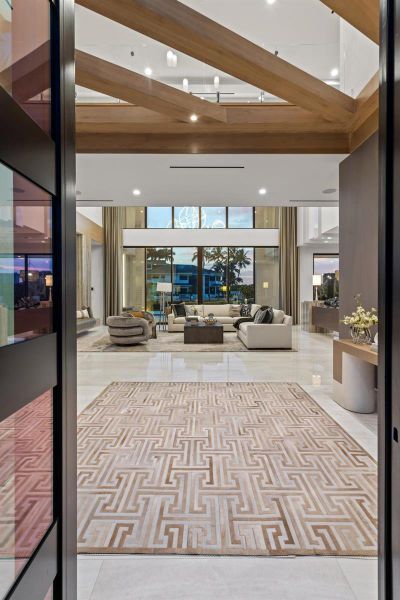 mls_FOYER_STRAIGHT_3 mls_FOYER_STRAIGHT_3