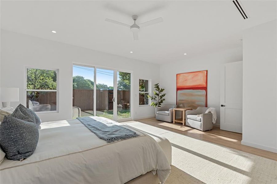 Furnished interior view inside a new home in , Dallas (Image 10). Furnished interior view inside a new home in , Dallas (Image 10).