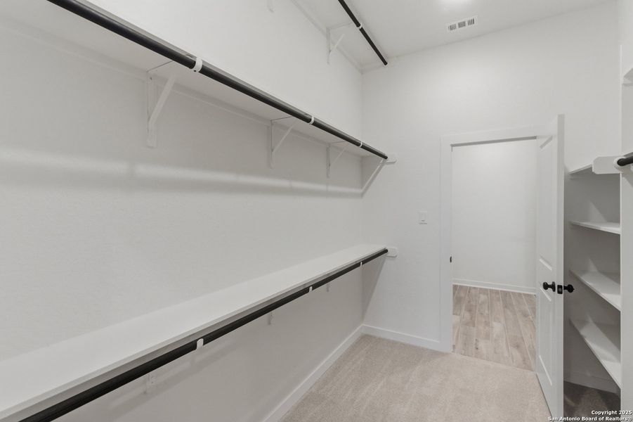 Spacious, unfurnished interior of a new home in The Crossvine – Garden Homes, Schertz (Image 29). Spacious, unfurnished interior of a new home in The Crossvine – Garden Homes, Schertz (Image 29).