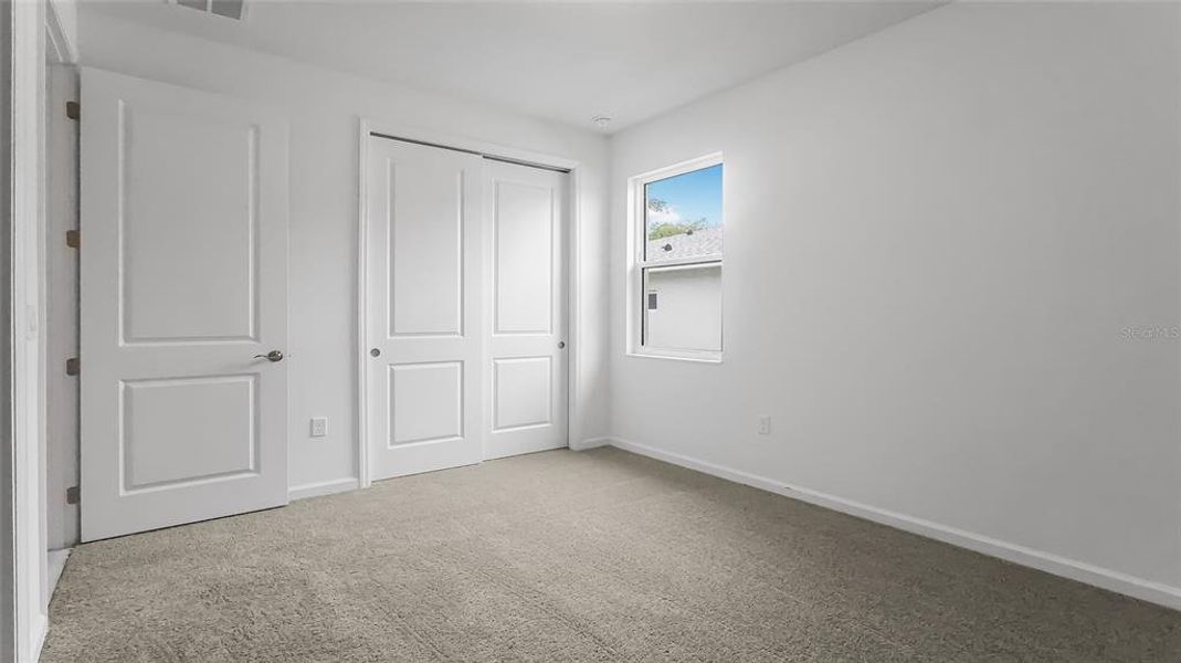 Spacious, unfurnished interior of a new home in Cresswind at Hammock Oaks, Lady Lake (Image 32).