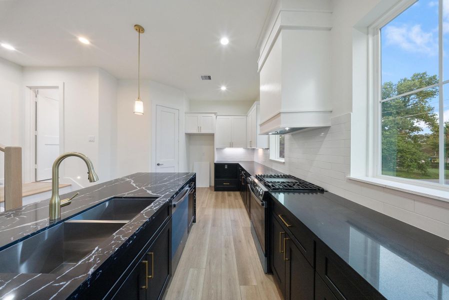 Furnished interior view inside a new home in , Houston (Image 7).