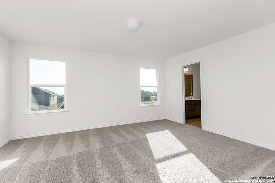 Spacious, unfurnished interior of a new home in Knox Ridge, Converse (Image 10).