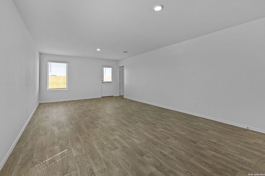 Spacious, unfurnished interior of a new home in Hickory Ridge, Elmendorf (Image 23).