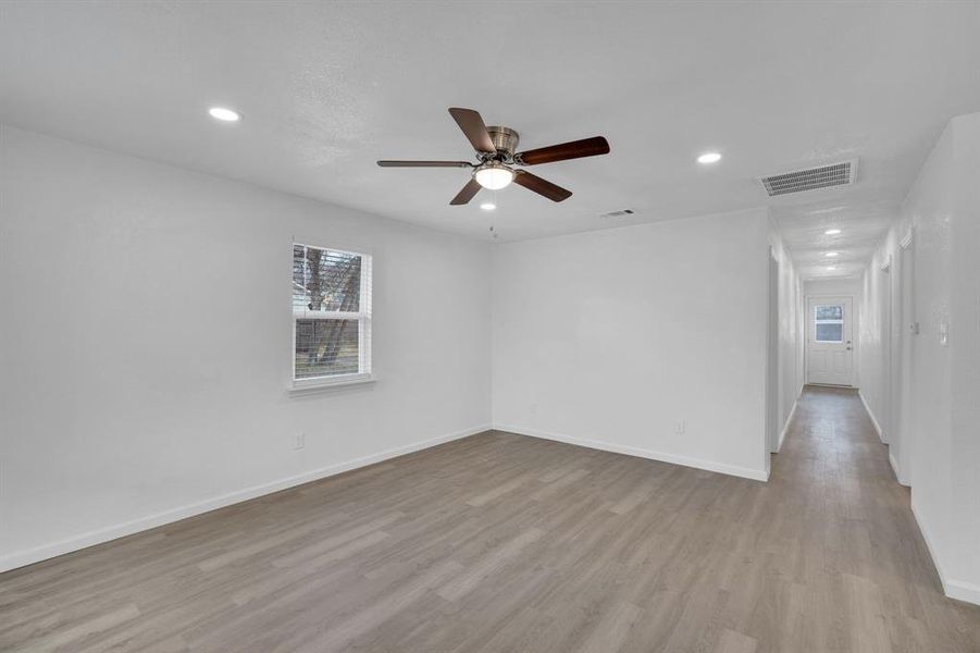 Spacious, unfurnished interior of a new home in , Cleburne (Image 14). Spacious, unfurnished interior of a new home in , Cleburne (Image 14).