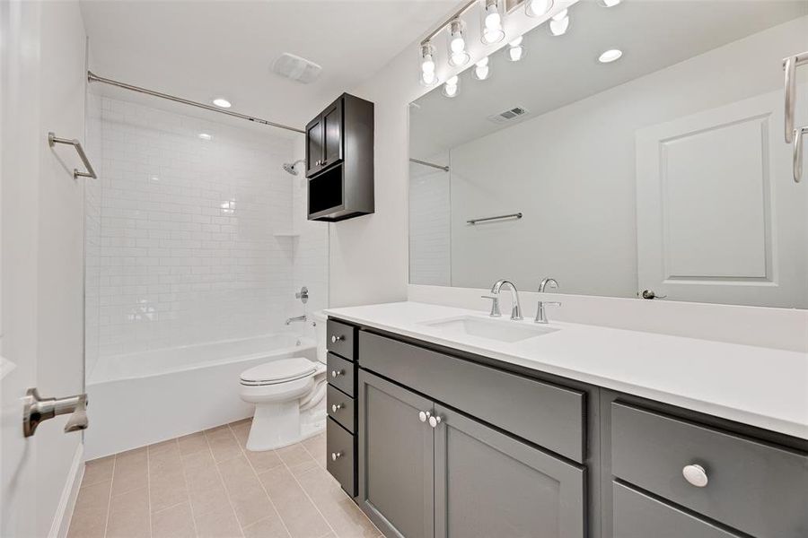 Furnished interior view inside a new home in , Dallas (Image 7).