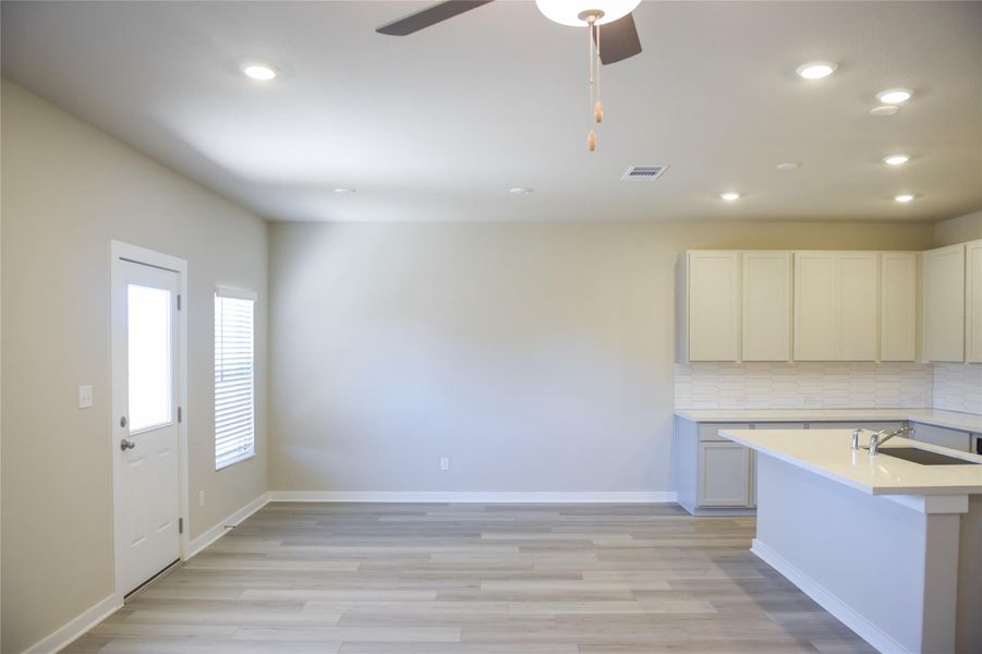 Breakfast Area off of Kitchen
