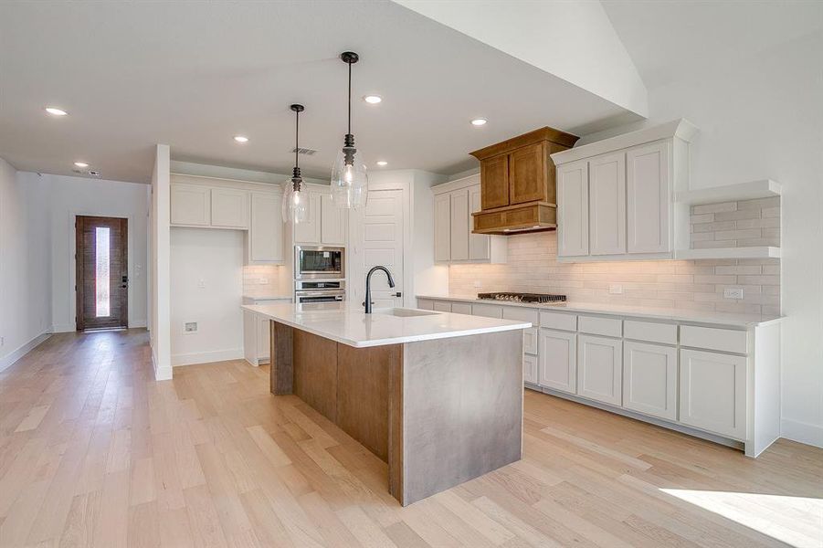 Furnished interior view inside a new home in Pecan Grove, Burleson (Image 11).