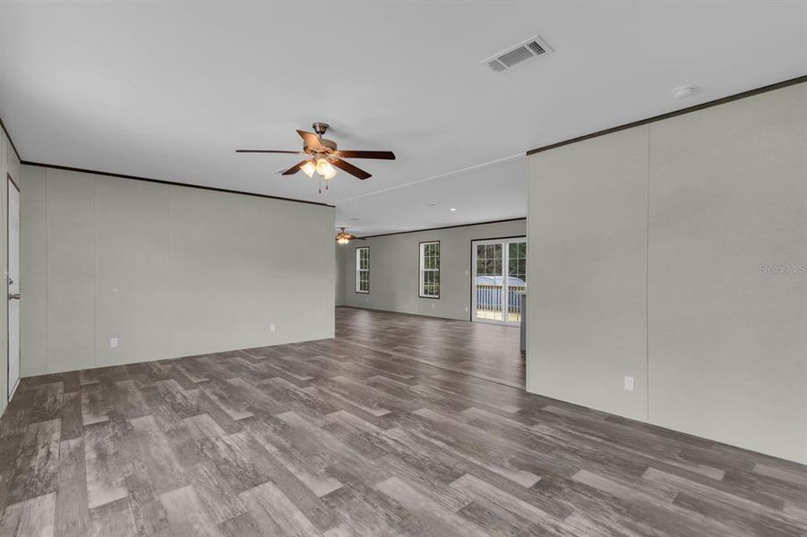 Spacious, unfurnished interior of a new home in , Mascotte (Image 28). Spacious, unfurnished interior of a new home in , Mascotte (Image 28).