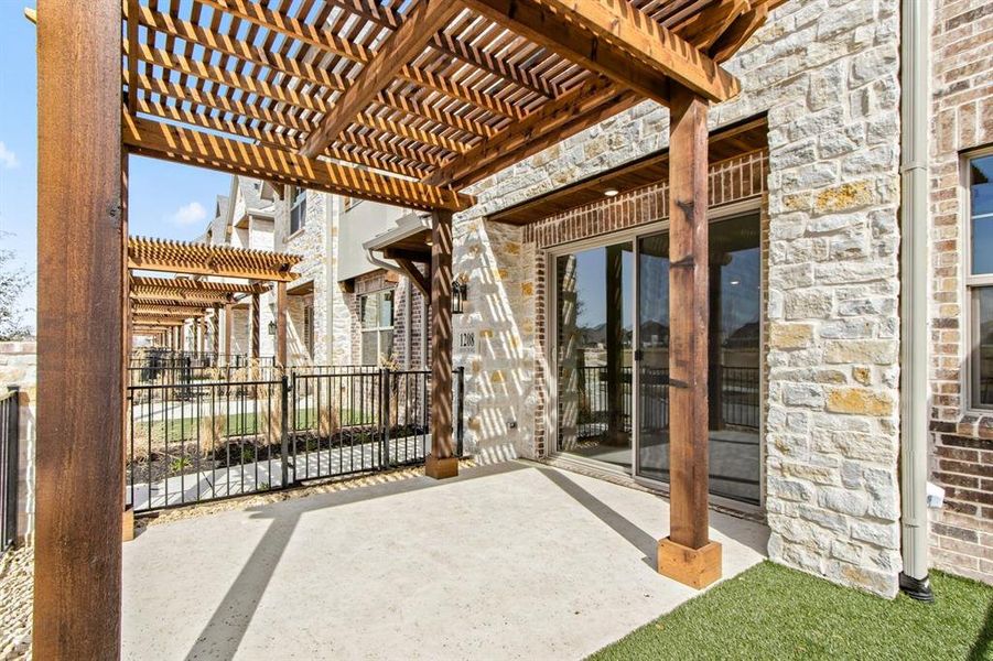 004-1208Armstrong-TheColony-TX-75056-Patio.jpg-SMALL