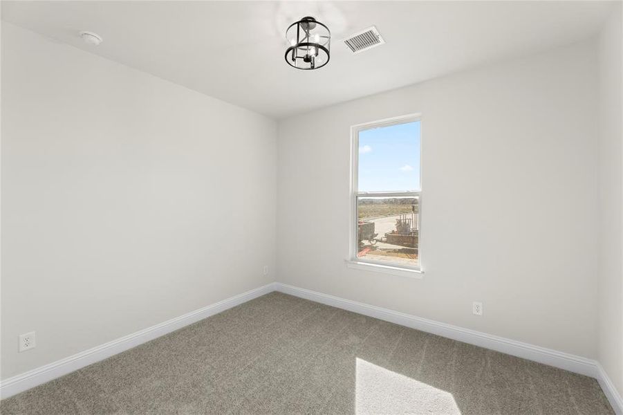 Spacious, unfurnished interior of a new home in Creekside, Royse City (Image 28).