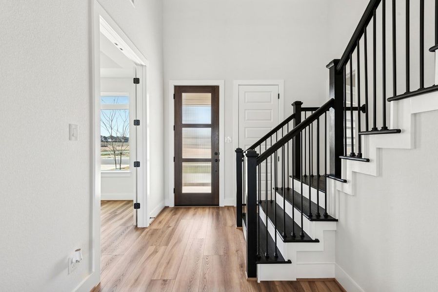 Spacious, unfurnished interior of a new home in Santa Rita Ranch, Liberty Hill (Image 8).