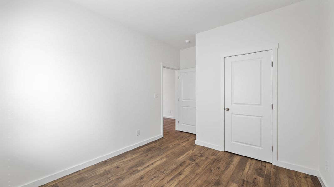 Spacious, unfurnished interior of a new home in The Cove at Thrasher Landing, Hixson (Image 12).