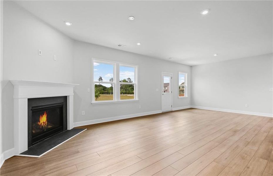 Spacious, unfurnished interior of a new home in Anderson Point, McDonough (Image 16).