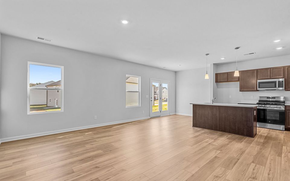 Spacious, unfurnished interior of a new home in Bell West, Kernersville (Image 18).