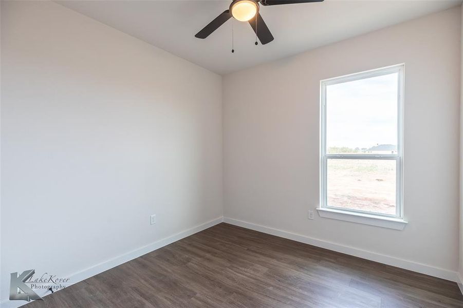 Spacious, unfurnished interior of a new home in , Abilene (Image 27).