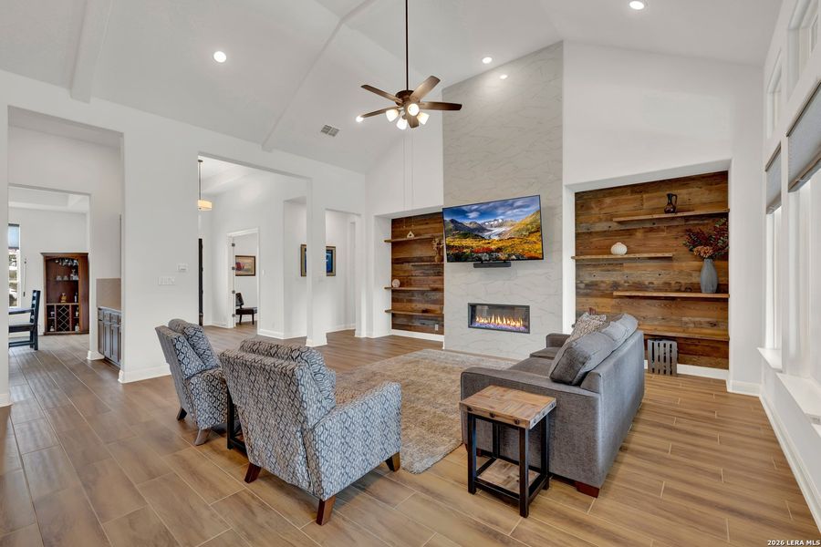 Furnished interior view inside a new home in Waldsanger, New Braunfels (Image 13).