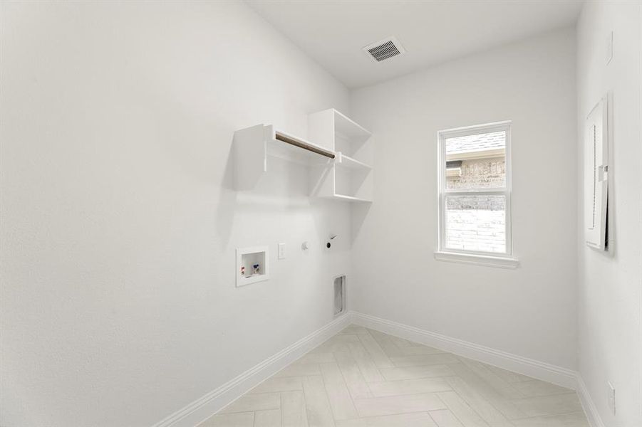 06. 5621 Burford - Utility 06. 5621 Burford - Utility