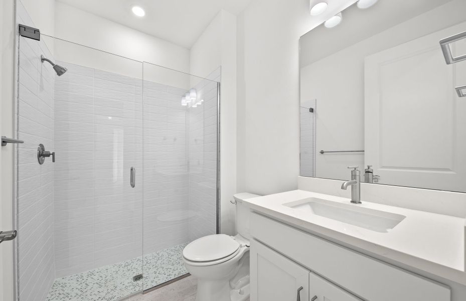 Furnished interior view inside a new home in Terreno, Naples (Image 13).