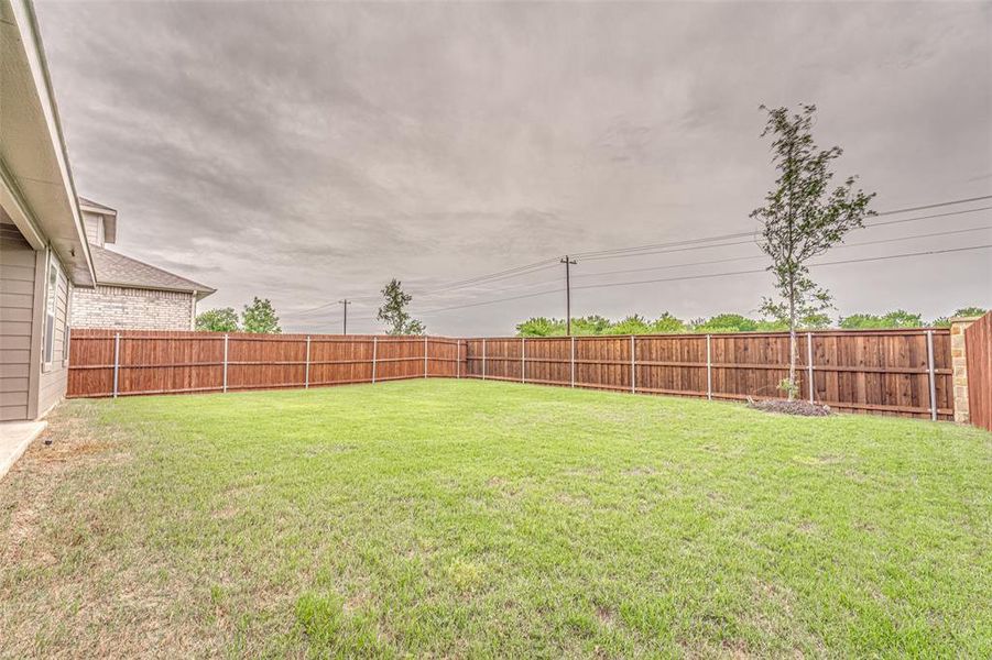 Exterior details and patio area of a home in , McKinney (Image 27).