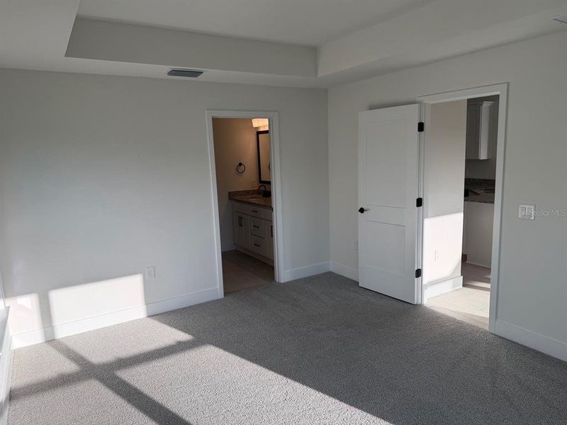 Spacious, unfurnished interior of a new home in Port Charlotte, Port Charlotte (Image 7). Spacious, unfurnished interior of a new home in Port Charlotte, Port Charlotte (Image 7).