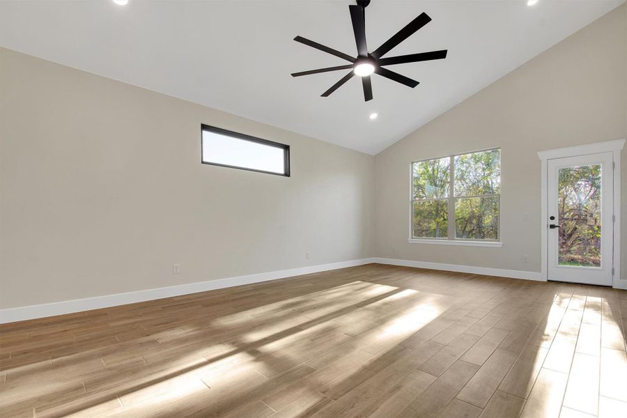 Spacious, unfurnished interior of a new home in , Bastrop (Image 23).