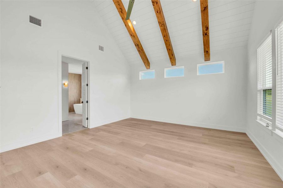 Spacious, unfurnished interior of a new home in Daniels Mountain, Georgetown (Image 16).