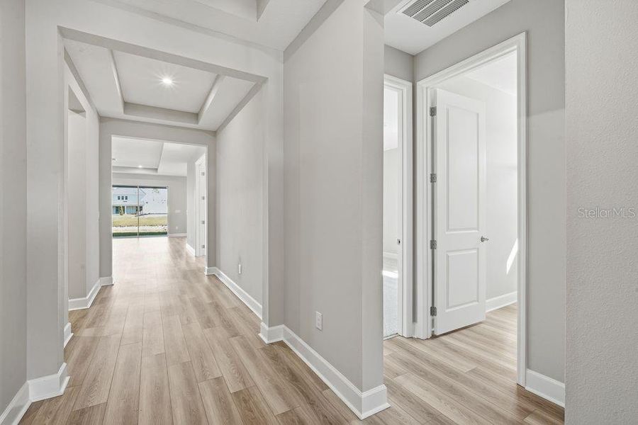 Spacious, unfurnished interior of a new home in Hammock at Two Rivers, Zephyrhills (Image 20).