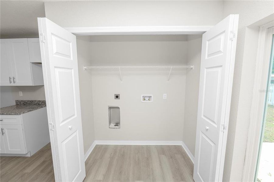 Spacious, unfurnished interior of a new home in , Lakeland (Image 16).