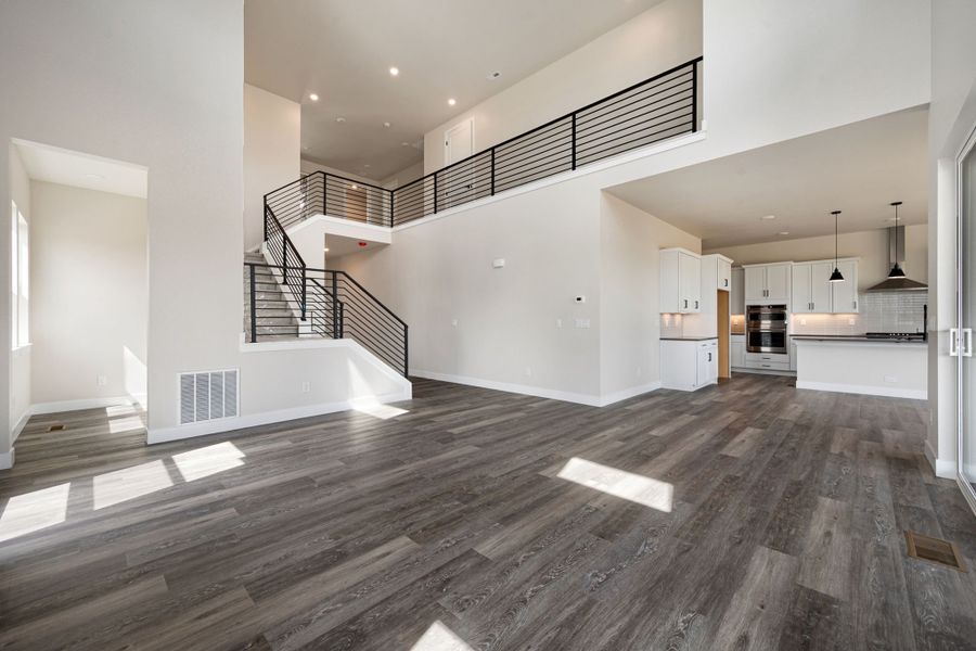 Spacious, unfurnished interior of a new home in Kitchel Lake at Serratoga Falls, Timnath (Image 11).