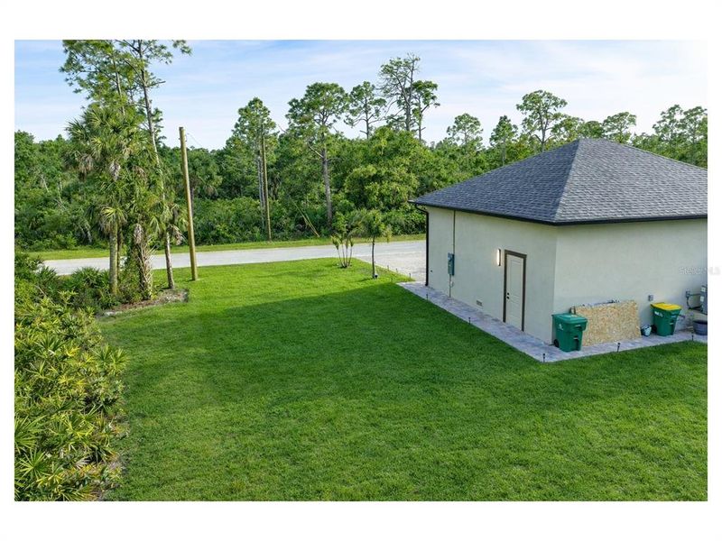 Exterior details and patio area of a home in , Port Charlotte (Image 51).