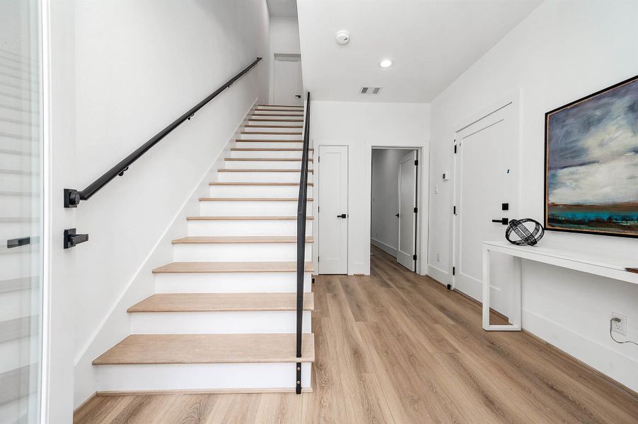 Spacious, unfurnished interior of a new home in , Houston (Image 19).