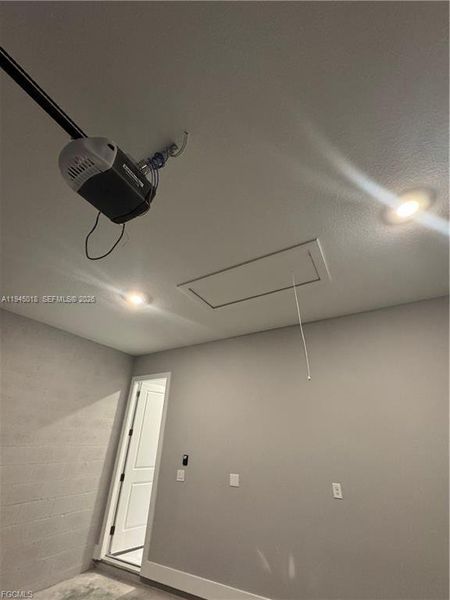 Spacious, unfurnished interior of a new home in , Lehigh Acres (Image 27).