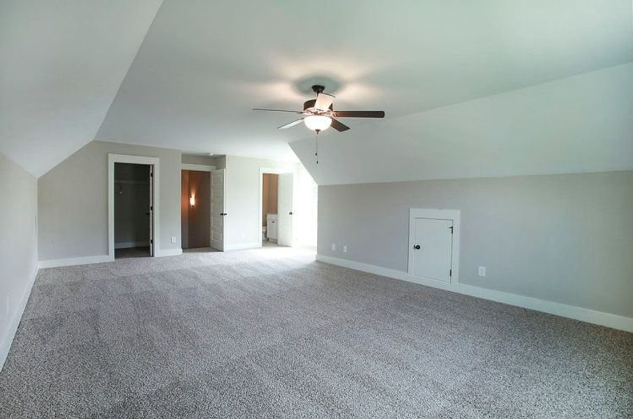 Representative unfurnished interior of a home built from the Woodbury by Dustin Shaw Homes in Durham Estates, Sharpsburg (Image 35). Representative unfurnished interior of a home built from the Woodbury by Dustin Shaw Homes in Durham Estates, Sharpsburg (Image 35).