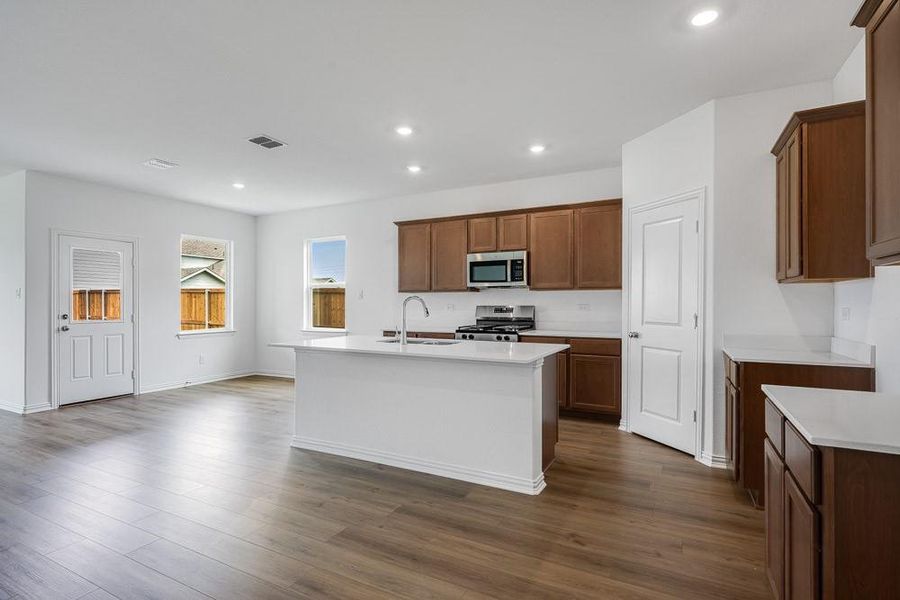 2151 Tule Way ~ Ready Now! 2151 Tule Way ~ Ready Now!