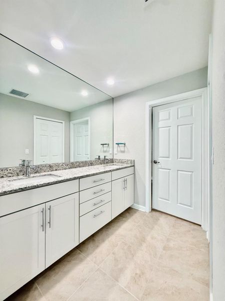 Furnished interior view inside a new home in , Fort Pierce (Image 9).