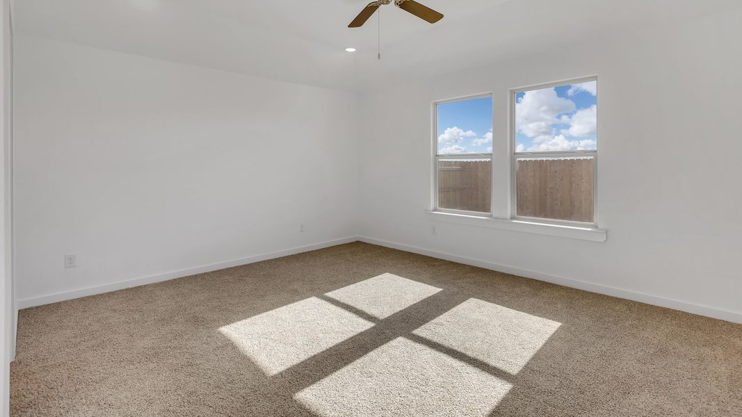 Spacious, unfurnished interior of a new home in Terra Vista, Lubbock (Image 16).